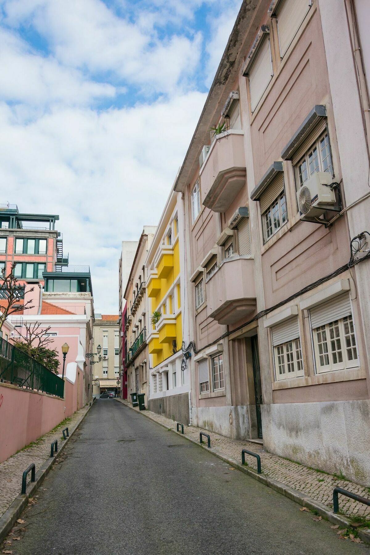 The Mulberry Tree Lisbon Hostel Exterior photo